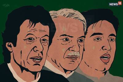 Imran Khan Tipped for Victory as Major Pakistan Parties Allege Rigging, Technical Glitch Delays Result