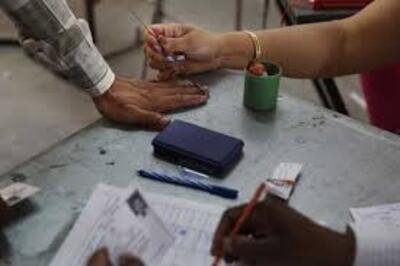 Peaceful balloting continues in Bihar bypolls