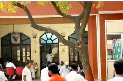 Shutters Down in Mukhtar Ansari's Native Place Ghazipur; People Wait for Body to Arrive