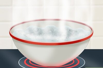 How to Clean a Stain off Enamel Ware