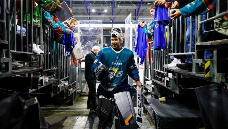 Chelsea Legend Petr Cech Signs New Deal With Ice Hockey Side Belfast Giants