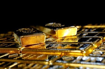 Gold Prices See Marginal Decline Today, No Changes in Silver