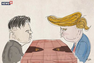 Body Language Experts Decipher Trump and Kim’s First 60 Seconds Together