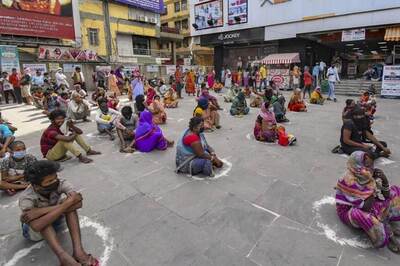 Bihar Govt 'Humiliating' Migrants by Adding Preconditions to Financial Assistance, Alleges Congress