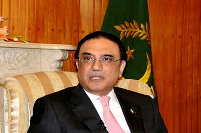 Pakistan Govt to File Disqualification Case Against Former Prez Zardari