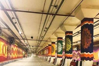No Network: Teen Biker Dies in Pragati Maidan Tunnel After Delay in SOS Call | Crash Caught on Cam