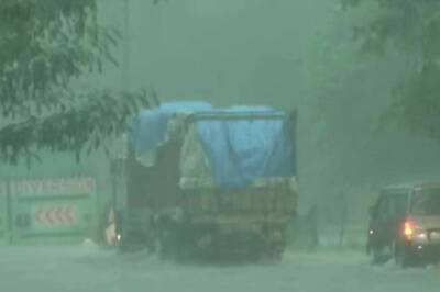Delhi Sees Highest Rainfall This Monsoon as Heavy Showers Lash City, Roads Waterlogged, Traffic Hit