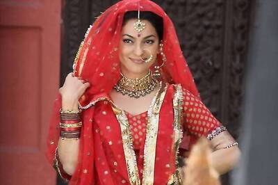 I did 'Gulaab Gang' because of Madhuri: Juhi Chawla