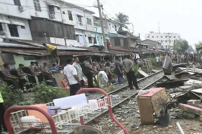 6.4 Magnitude Earthquake Hits Indonesia