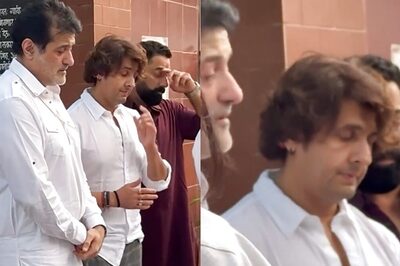 Rajkumar Kohli Funeral: Son Armaan Gets Teary-Eyed, Sonu Nigam Bids Final Adieu
