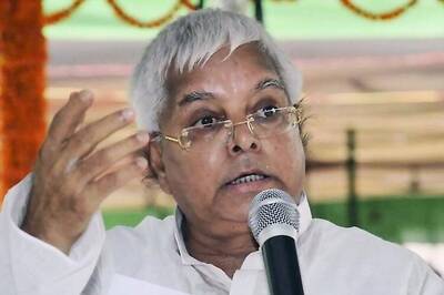 Lalu Prasad scores double century of addressing poll rallies in Bihar