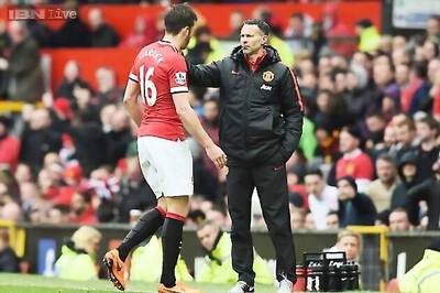 Manchester United short of defensive options for Chelsea game