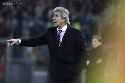 Manchester City will sign a striker in January, says Manuel Pellegrini