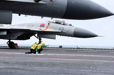 Mechanical Failures, Crashes Prompt China to Develop New Fighter Jets for Aircraft Carriers: Report