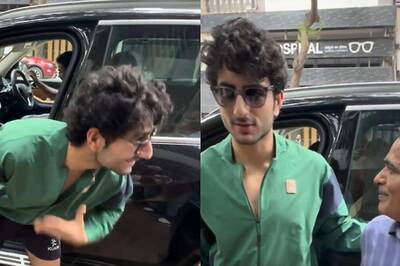 Ibrahim Ali Khan Wins Hearts By His Gesture As He Touches Elderly Fan’s Feet; Video Goes Viral