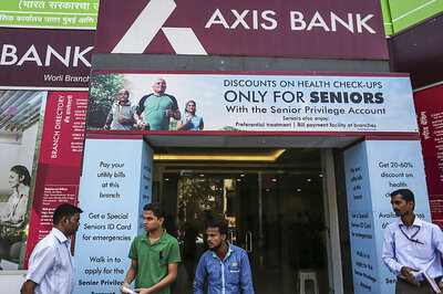 Maharashtra Government Closes Account in Axis Bank, Shifts to SBI