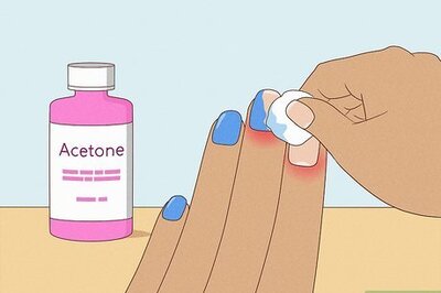 How to Treat a Gel Nail Polish Allergy at Home