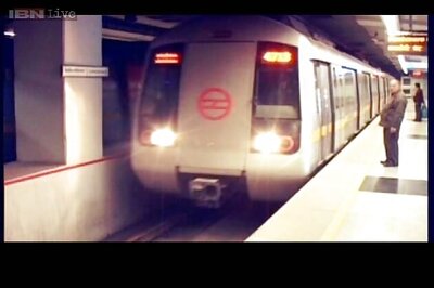 Work to install platform screen doors in Delhi Metro begins
