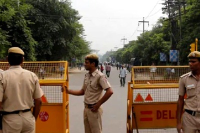 Bomb Threat at DU College, Searches Underway: Police