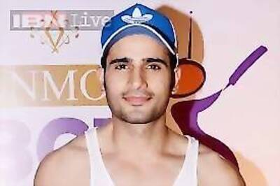 I would like to do shows like '24': Karan Tacker