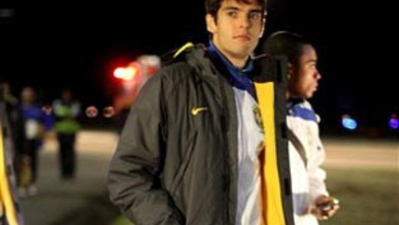 Kaka celebrates Real Madrid’s bid to sign Ronaldo