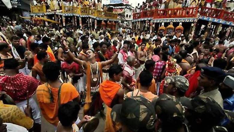 Thousands celebrate rath yatra in West Bengal