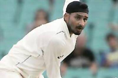 Racial abuse charge clouds India-Aus series