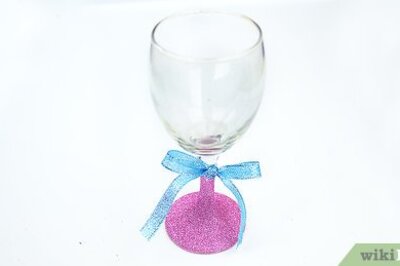 How to Glitter Wine Glasses