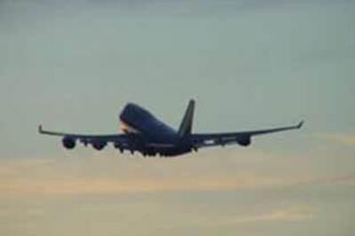 Mumbai-Bangalore flight makes emergency landing