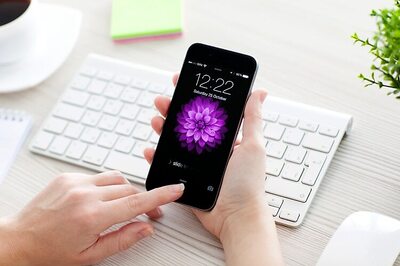 'Impossible' to unlock new iPhones, Apple tells court