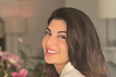 Jacqueline Fernandez Helps Bollywood Photographer With Funds for His Brother's Treatment