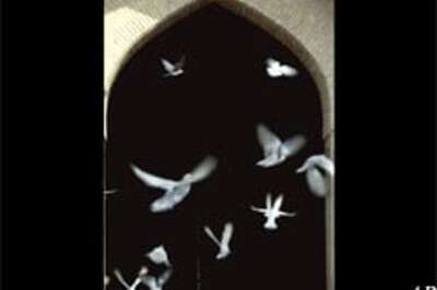 Spooky mosques haunt devout in Bhopal