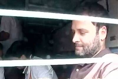 Rahul Gandhi takes a train to Punjab to meet grief-stricken farmers