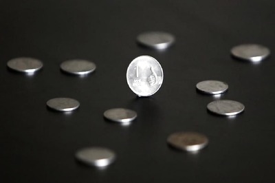 Rupee Declines 17 Paise Against US Dollar in Early Trade