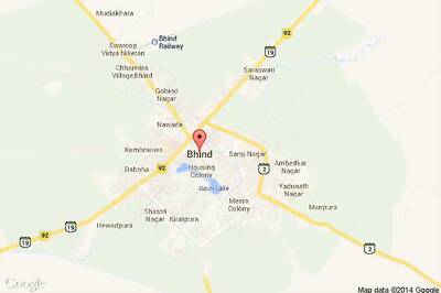 Bhind: High-tension wire falls on bus