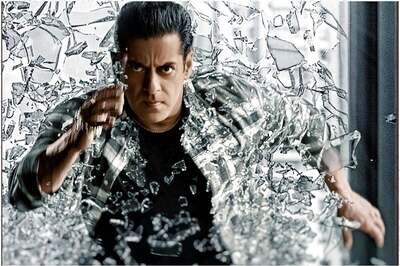 Eid Festivities Continue for Salman Khan Fans as Radhe Gets a 'Flying Start' Overseas