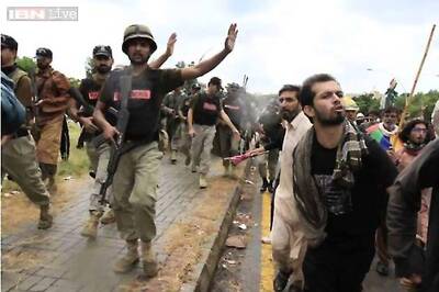 Pakistani protesters clash with police, PTV secured