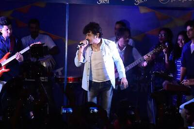 Euphoria Bids Adieu To Ganpati With Dhoom, Maaeri