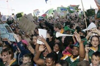 South African rugby team returns home to hero's welcome