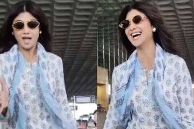 Shilpa Shetty Grooves To Chura Ke Dil Mera As Paparazzi Spot Her At The Airport; Watch Viral Video
