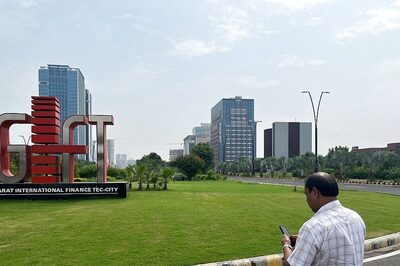 RBI Allows Residents To Open Forex Accounts in GIFT City: Key Benefits Explained