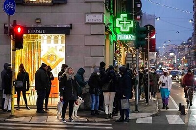 Italy Tightens Rules On Unvaccinated, New Year's Festivities