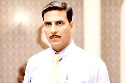 Special 26: Akshay Kumar gets a standing ovation from wife Twinkle