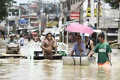 Death toll up to 240 in Philippine floods