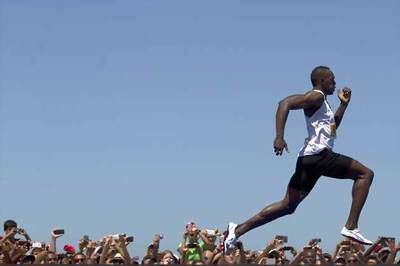 Usain Bolt back in search of 200 metres hat-trick