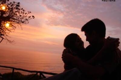 The thrills and pitfalls of finding old flames online