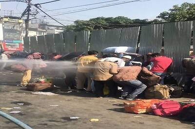 Migrant Workers Sprayed with Disinfectant in South Delhi, Civic Body Says 'By Mistake'