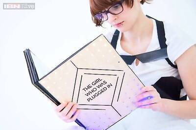 Sensory Fiction: Wearable book lets readers experience what characters feel