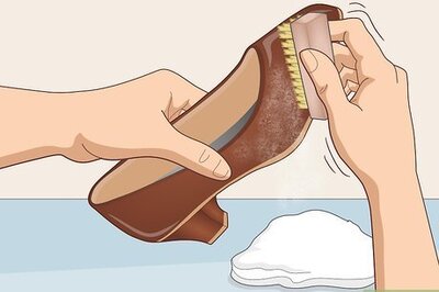 How to Repair Scratches on Leather Shoes
