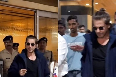 Shah Rukh Khan Looks Uber Cool In Casuals As He Gets Papped At Airport, Fans React; Watch